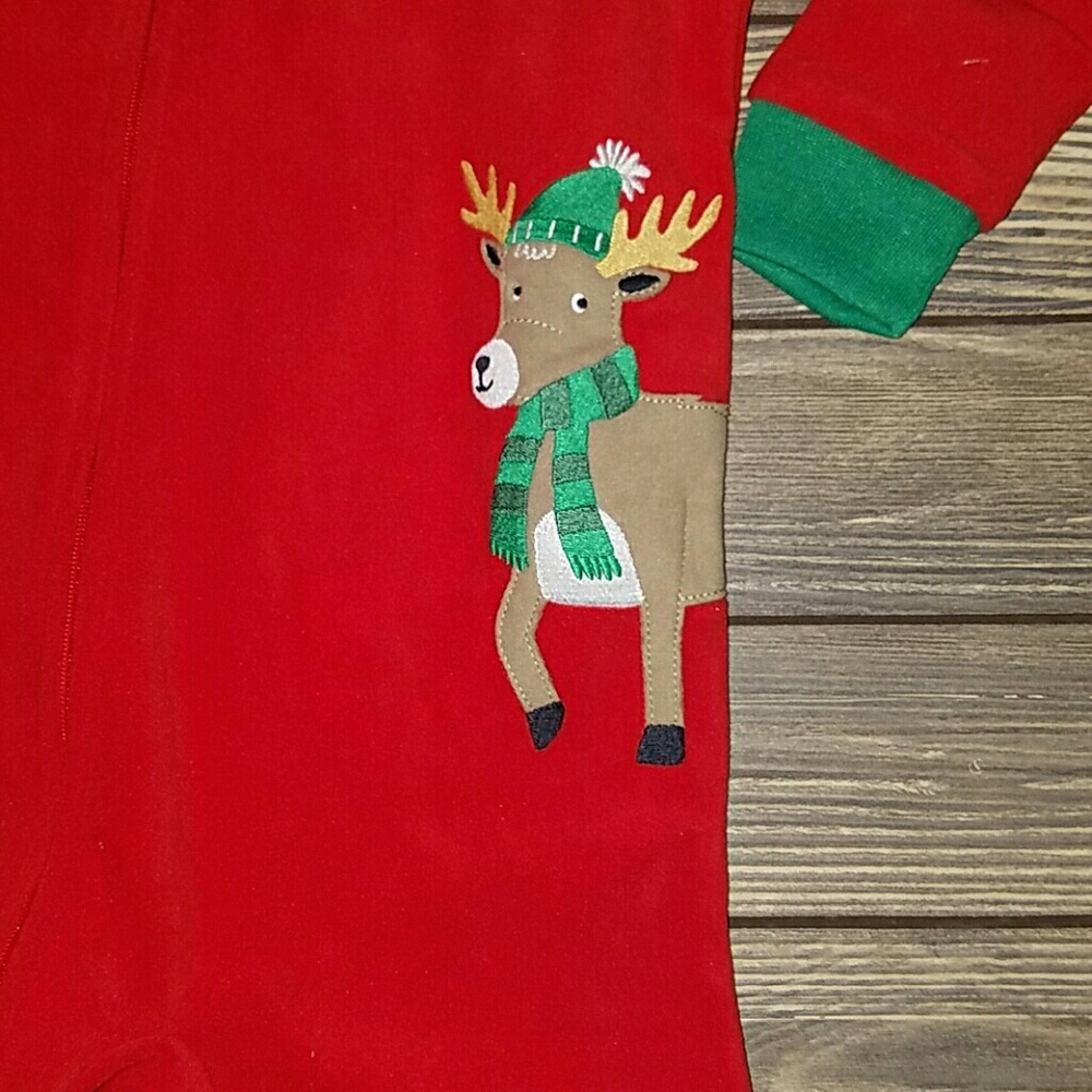 Carters red christmas footie pjamams - Picture 3 of 6